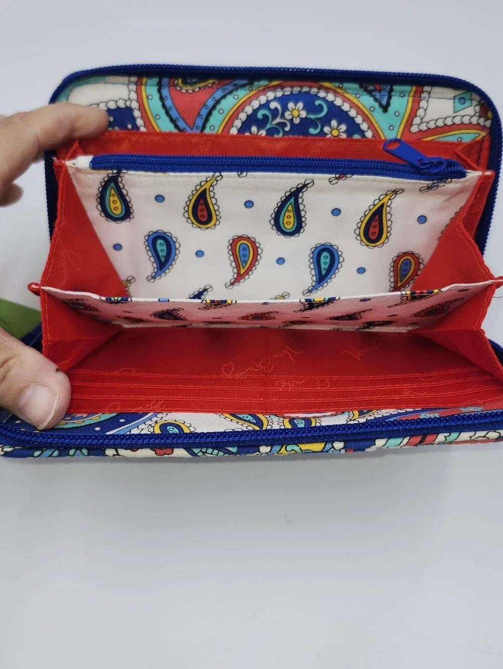 New With Tags Vera Bradley Accordion Wallet Marina Paisley Zip - Picture 6 of 8